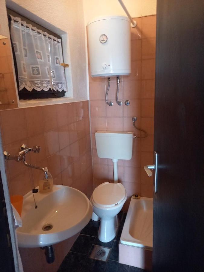 Apartmani Ficurin Starigrad Exterior photo