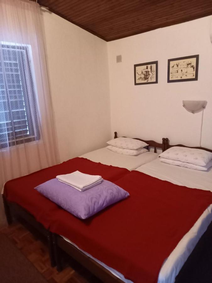Apartmani Ficurin Starigrad Exterior photo