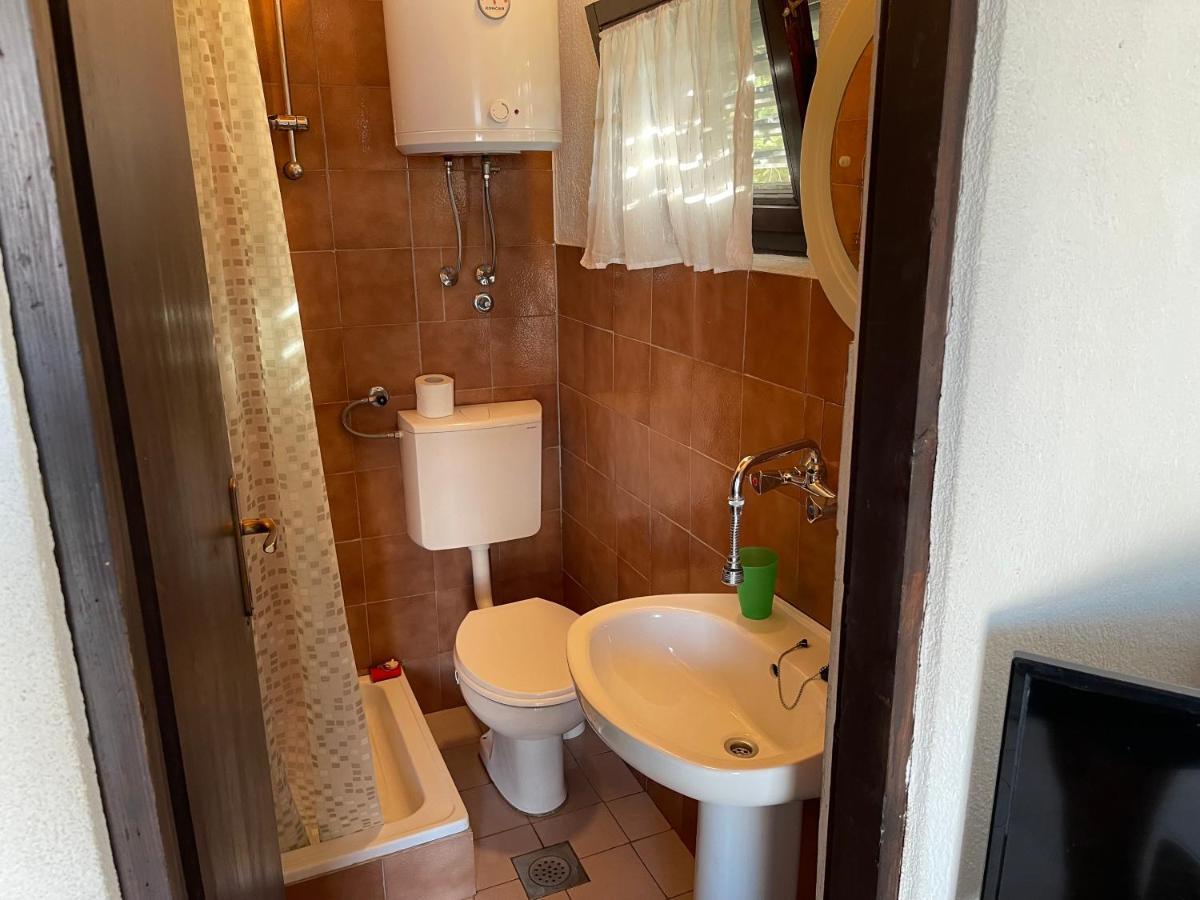 Apartmani Ficurin Starigrad Exterior photo